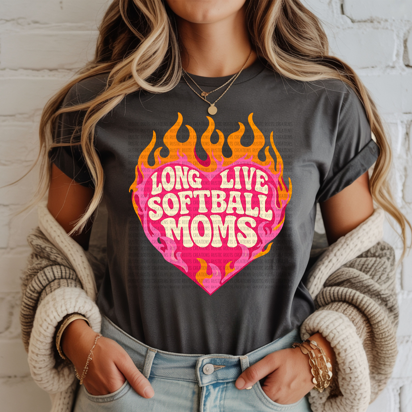 Long Live Softball Moms *GILDEN*