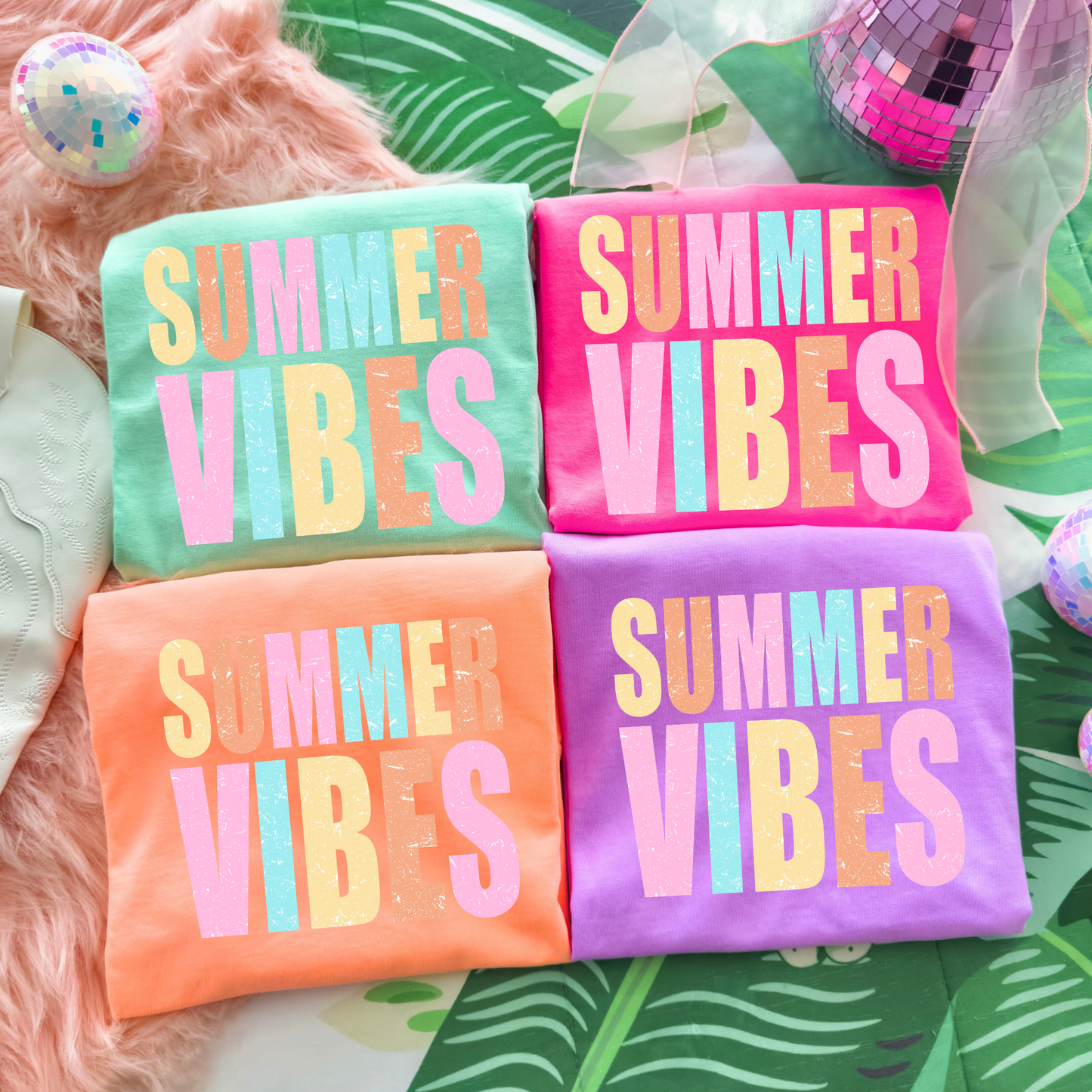 SUMMER VIBES Tee